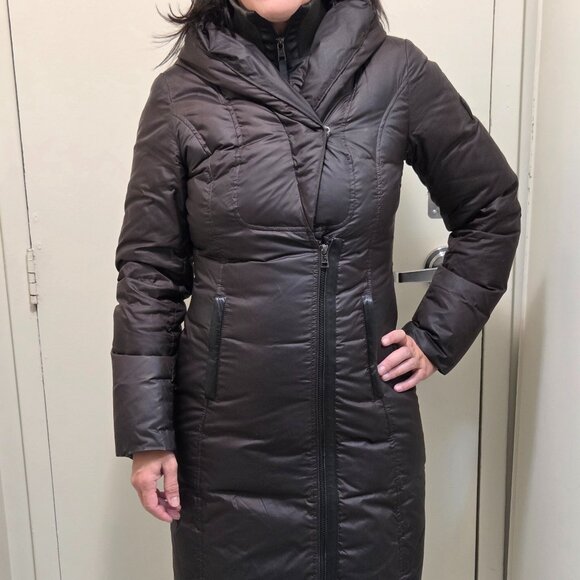 Warm Half-length Ookpik Puffer Coat in Women's - Tops & Outerwear in Ottawa - I - Picture 5 of 10